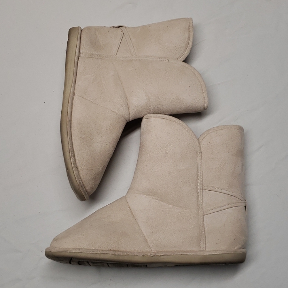 Booties - Picture 3 of 8